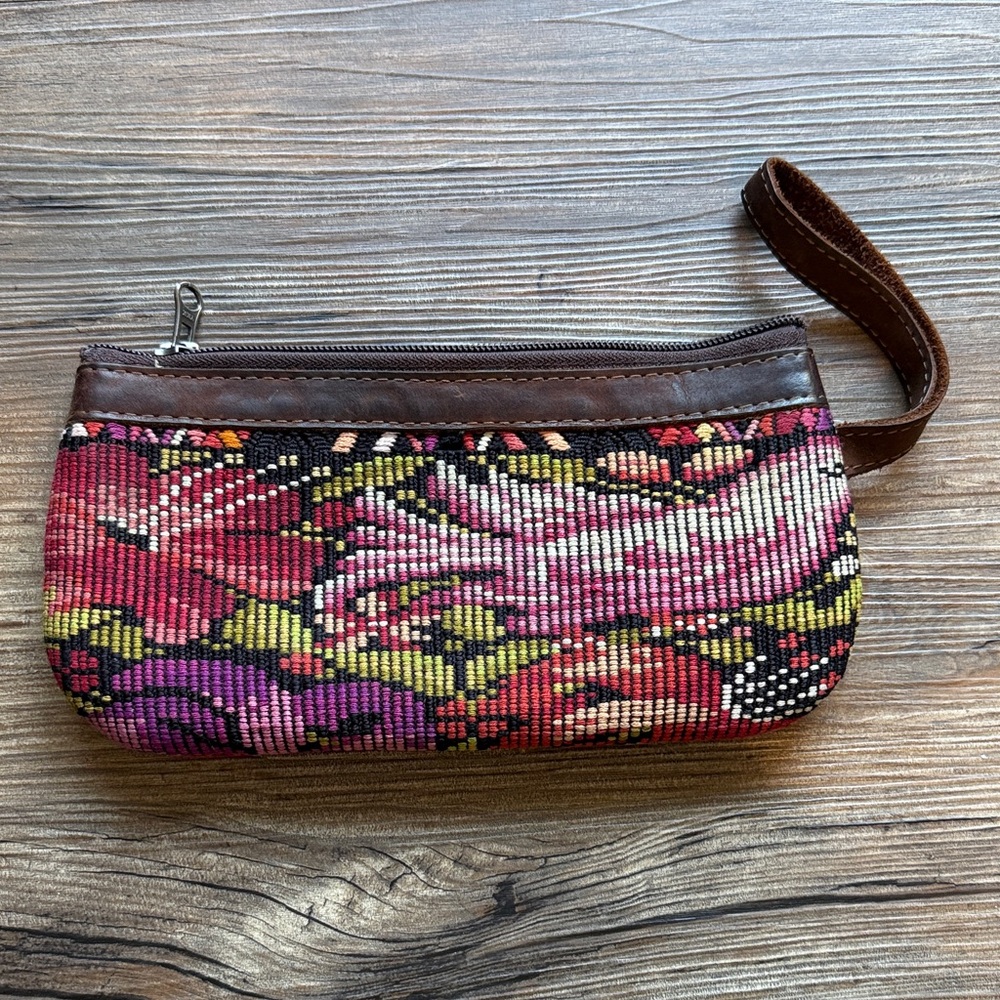 Nena & Co. Multicolor Floral Clutch